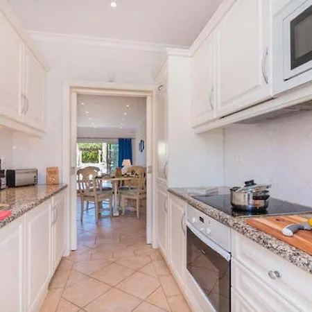 Villa Sleeps 4 With Pool Air Con And Wifi *