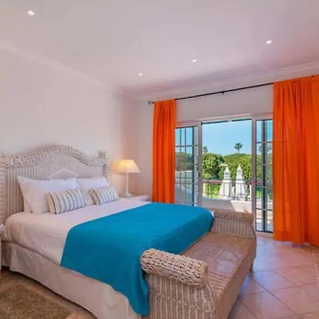 فيلة Sleeps 4 With Pool Air Con And Wifi *